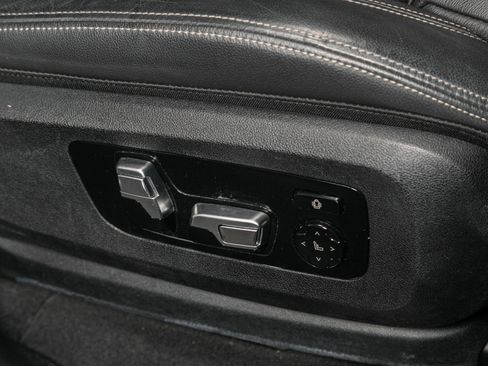 Used 2019 BMW X7 xDrive50i w/ Cold Weather Package image 24