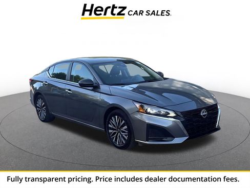 Used 2025 Nissan Altima 2.5 SV FWD image 1