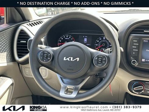 Used 2022 Kia Soul LX FWD image 8