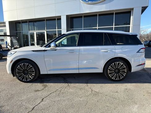 Used 2022 Lincoln Aviator Black Label w/ Dynamic Handling Package image 4