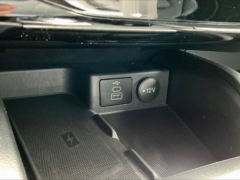 Used 2025 Ford Escape SE w/ PHEV Premium Package FWD image 17