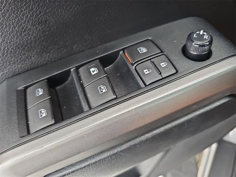 Used 2019 Toyota Tacoma SR5 image 31