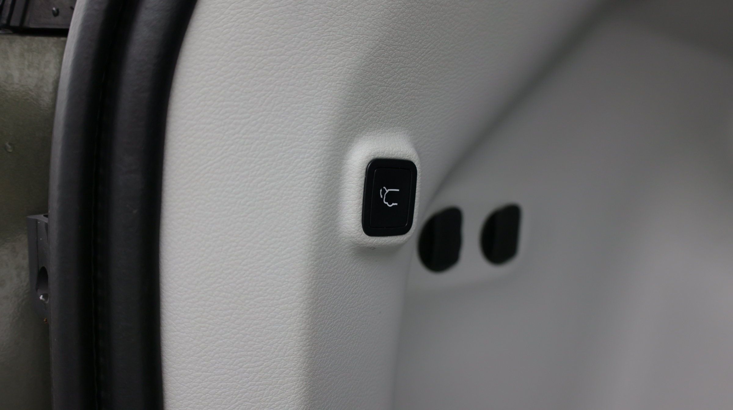Used 2021 Jeep Cherokee Limited FWD image 33