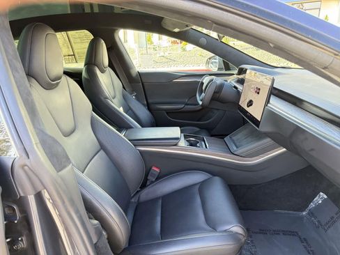 Used 2021 Tesla Model S Plaid image 36