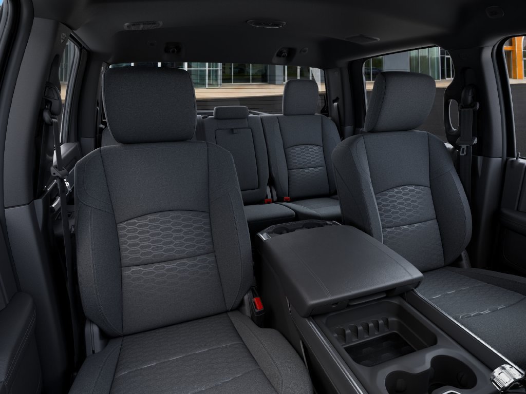 New 2026 RAM 3500 Big Horn AWD/4WD image 17