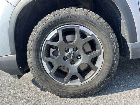 Used 2024 Honda Pilot TrailSport image 10