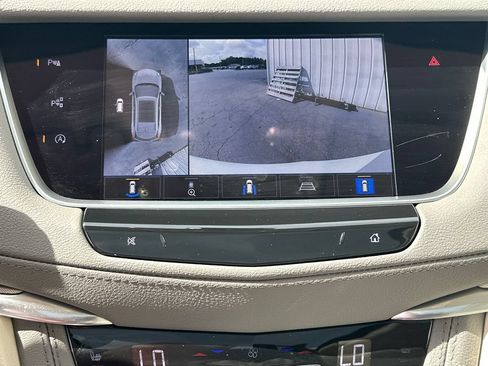 Certified 2025 Cadillac XT5 Premium Luxury w/ Technology Package FWD image 30