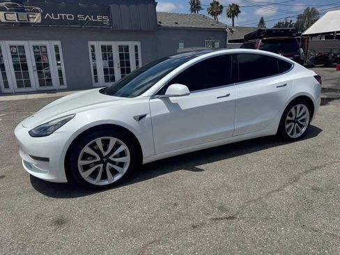 Used 2018 Tesla Model 3 Long Range AWD/4WD image 4