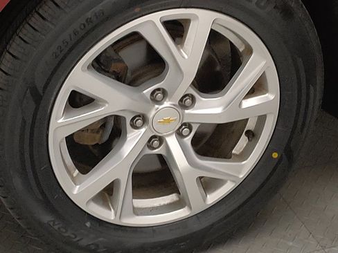 Used 2018 Chevrolet Equinox LT FWD image 31