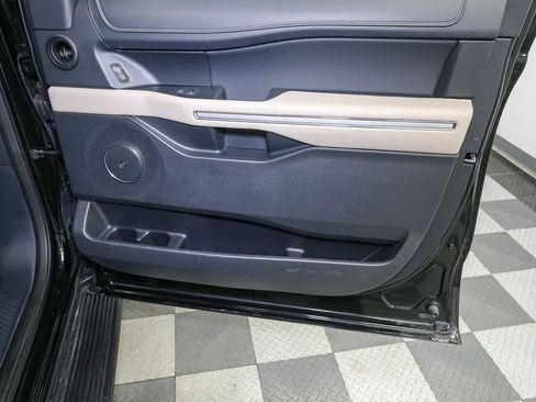 Used 2024 Ford Expedition Max Limited image 21