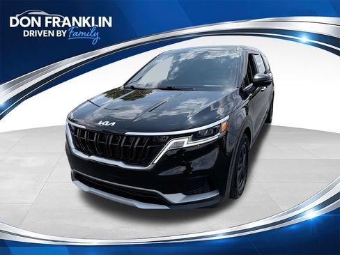 Used 2024 Kia Carnival LX FWD image 1