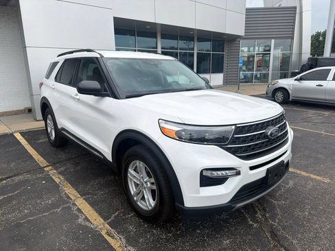 Certified 2023 Ford Explorer XLT w/ Equipment Group 202A AWD/4WD image 2