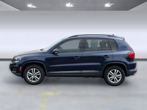 Used 2015 Volkswagen Tiguan S FWD image 2
