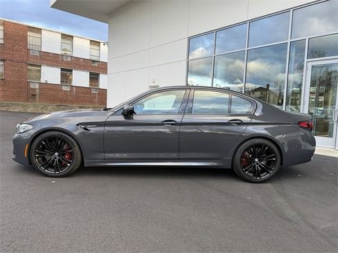 Certified 2022 BMW M5 w/ Executive Package image 8