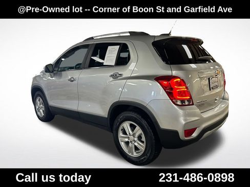 Used 2019 Chevrolet Trax LT w/ LT Convenience Package AWD/4WD image 3