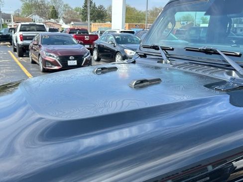 Used 2025 Jeep Wrangler Unlimited Sahara image 6