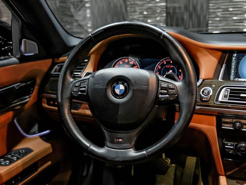 Used 2014 BMW 750i RWD image 18