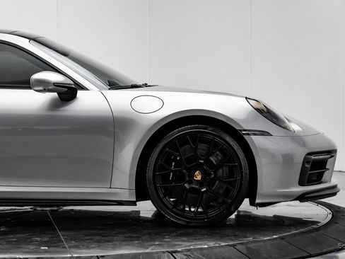 Used 2024 Porsche 911 Carrera GTS image 23