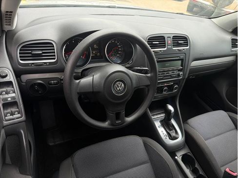Used 2013 Volkswagen Golf 4-Door FWD image 2