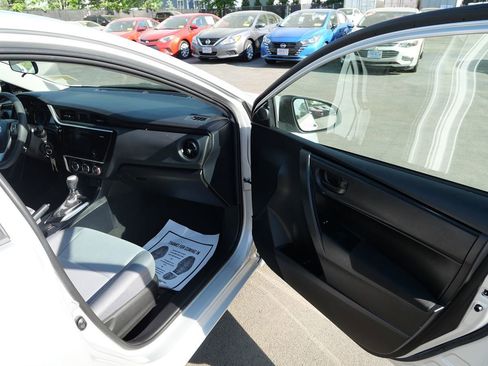 Used 2017 Toyota Corolla L w/ Carpet Mat Package (TMS) FWD image 22