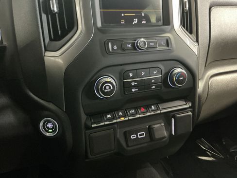 Used 2025 Chevrolet Silverado 1500 Custom w/ Turbomax Blackout Package AWD/4WD image 22