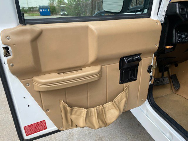 Used 1997 HUMMER H1 4-Door Wagon AWD/4WD image 28