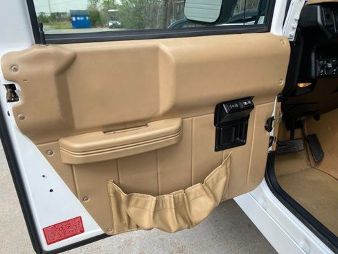 Used 1997 HUMMER H1 4-Door Wagon image 28
