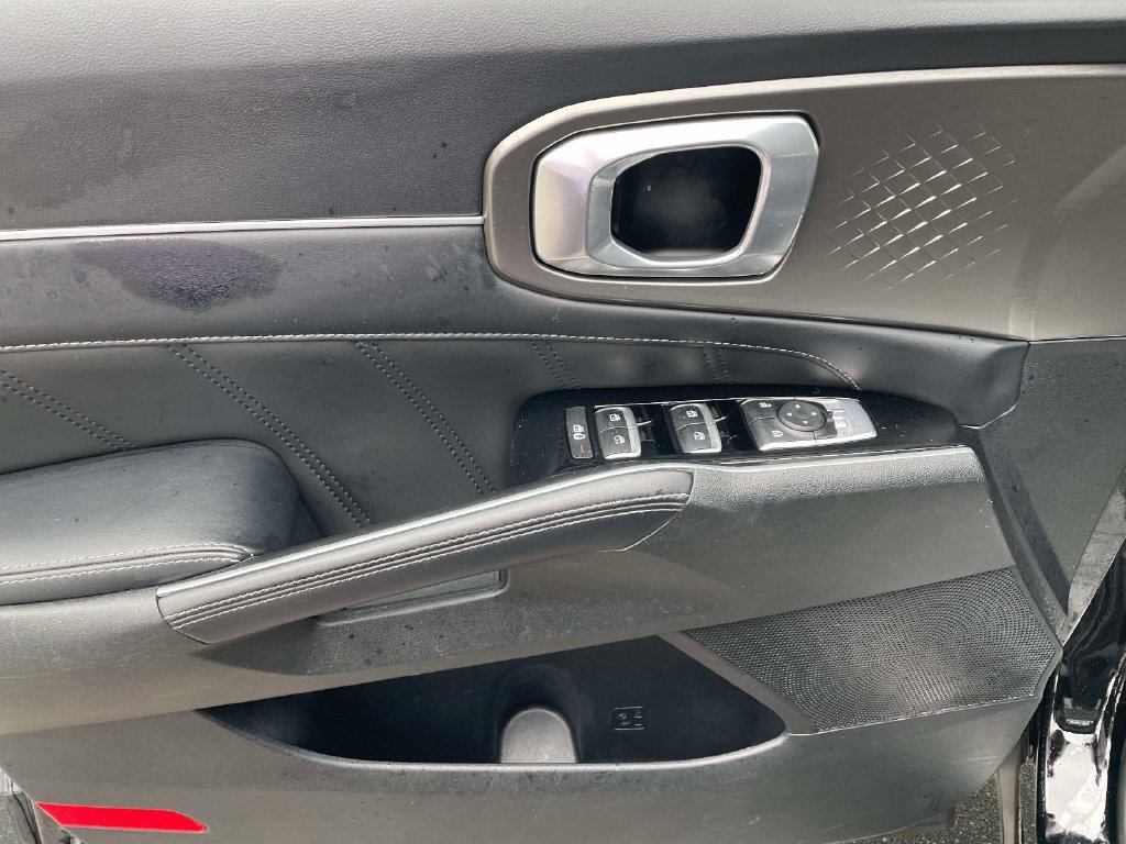 Used 2021 Kia Sorento SX AWD/4WD image 18