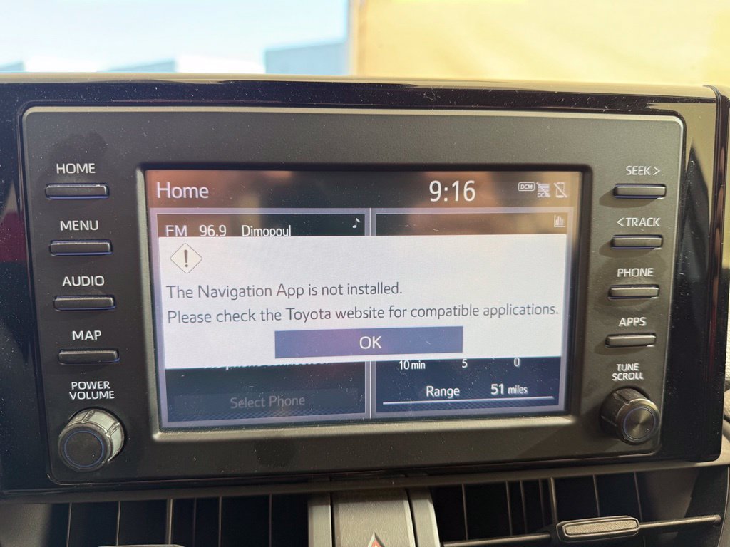 Used 2019 Toyota RAV4 LE w/ Carpet Mat Package FWD image 19
