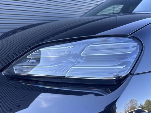 New 2025 Porsche Macan 4 Electric AWD/4WD image 51