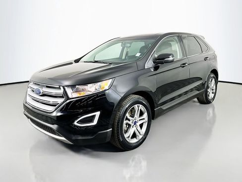 Used 2016 Ford Edge Titanium image 4