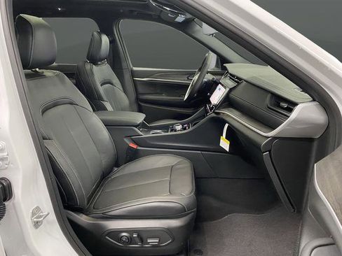 New 2026 Jeep Grand Cherokee Limited image 34