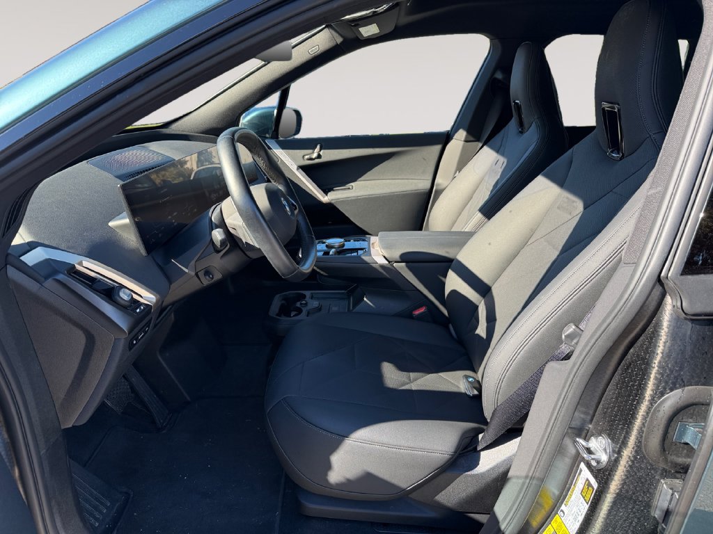 Certified 2024 BMW iX xDrive50 AWD/4WD image 2