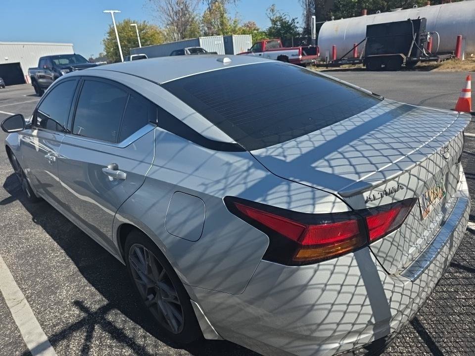 Certified 2023 Nissan Altima 2.0 SR FWD image 4