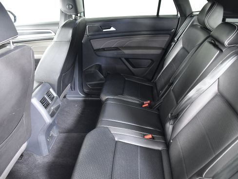 Used 2023 Volkswagen Atlas Cross Sport SEL image 21