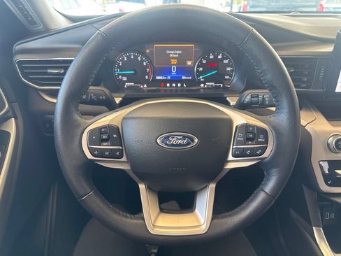 Used 2024 Ford Explorer XLT w/ Equipment Group 202A AWD/4WD image 15