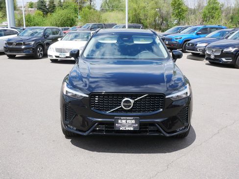 Certified 2025 Volvo XC60 B5 Plus AWD/4WD image 2