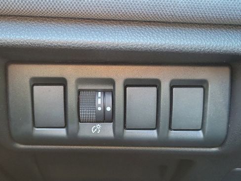 Used 2021 Subaru Outback Premium image 26