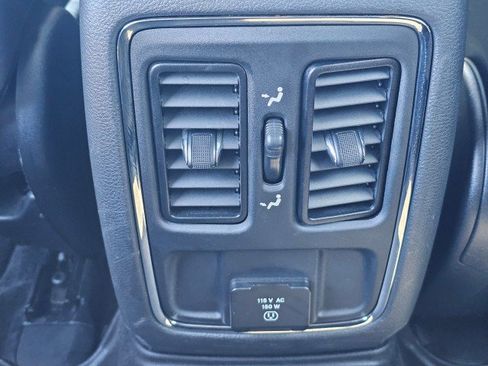 Used 2015 Jeep Grand Cherokee Laredo w/ Security & Convenience Group AWD/4WD image 22