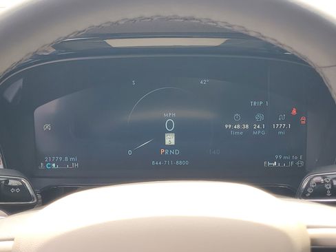 Used 2023 Lincoln Corsair AWD w/ Equipment Group 101A image 15