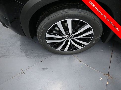 New 2025 Nissan Pathfinder Platinum image 42