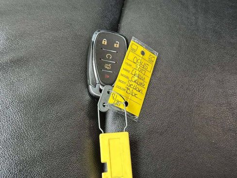 Used 2017 Chevrolet Cruze Premier image 16