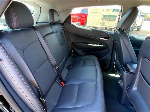 Used 2019 Chevrolet Bolt Premier w/ Infotainment Package FWD image 18