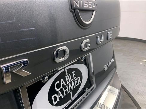 Used 2023 Nissan Rogue SV AWD/4WD image 8
