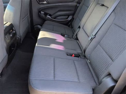 Used 2020 GMC Yukon SLE w/ SLE Value Package image 19