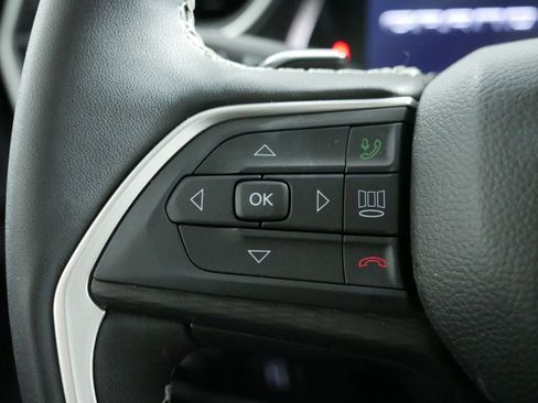 Certified 2024 Jeep Grand Cherokee Altitude image 39