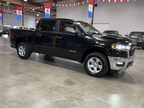 Certified 2025 RAM 1500 Big Horn AWD/4WD image 7