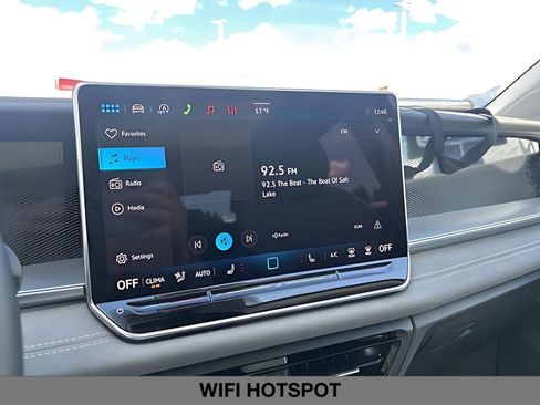 New 2026 Volkswagen Tiguan SE AWD/4WD image 32