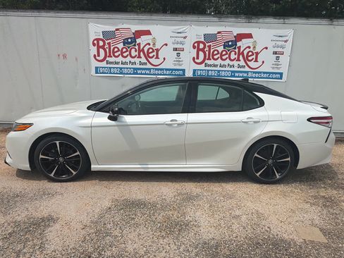 Used 2020 Toyota Camry XSE FWD image 7