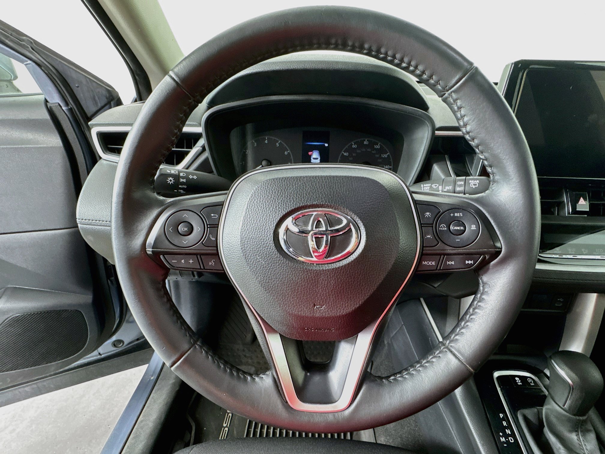 Certified 2024 Toyota Corolla Cross LE AWD/4WD image 11